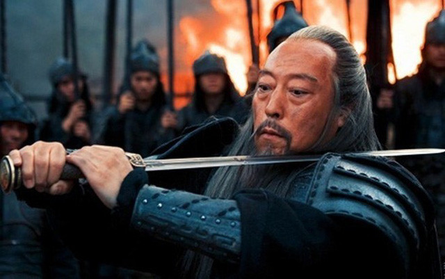 Vì vậy, sức khỏe của cha con Tào Tháo không bằng Tư Mã Ý. Không chỉ sống thọ hơn gia tộc nhà họ Tào, Tư Mã Ý và con cháu đều là những người thông minh, giỏi mưu lược nên từng bước thâu tóm mọi quyền lực của triều đình nhà Ngụy.