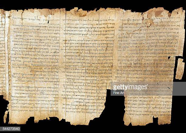 Khu vực tìm thấy những cuộn sách này từng là khu định cư cổ Qumran. Nơi đây bị người La Mã phá hủy vào khoảng 2.000 năm trước.