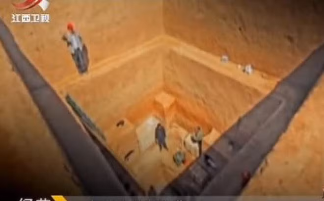 Theo đó, những ngôi mộ này có niên đại khoảng 3.000 năm tuổi với nhiều kích thước khác nhau.