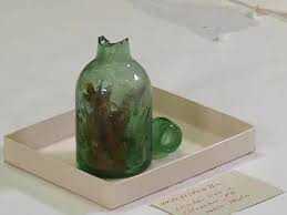 Thế nhưng, trong thời Nội chiến Mỹ, những chiếc lọ như vậy được dùng để xua đuổi tà ma.