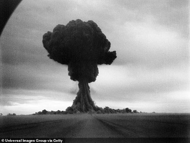 Ông Seborer bí mật rời khỏi Mỹ cùng với anh trai, chị dâu và mẹ vợ của anh trai vào năm 1952. Về sau, ông định cư ở Moscow và qua đời tại Nga năm 2015.