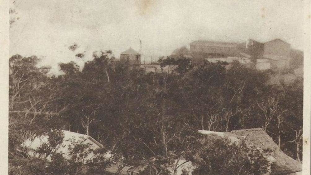 Tháng 5 năm 1919, luật sư Beisson trở thành người đầu tiên xây dựng nhà nghỉ ở Bà Nà. Tính đến 23/7/1921, tại Bà Nà đã có 39 lô đất được cấp phép xây dựng của 36 chủ đầu tư, phân bố trải đều theo cụm.