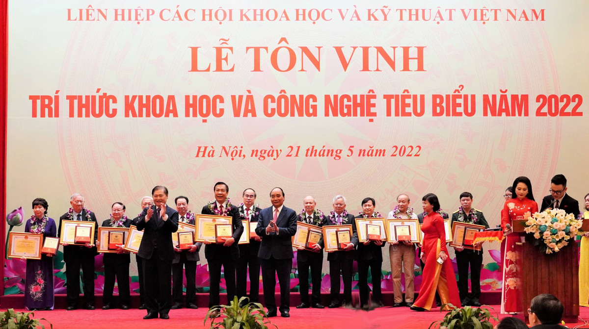 Le Ton vinh tri thuc Khoa hoc va Cong nghe tieu bieu nam 2022 thanh cong tot dep-Hinh-14