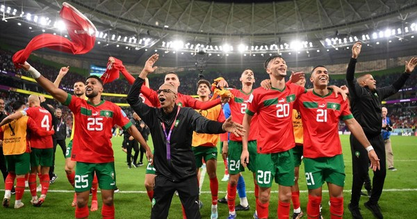 Morroco đã lần đầu tiên trong lịch sử lọt vào bán kết World Cup sau khi đánh bại Bồ Đào Nha với tỷ số 1-0 tại vòng tứ kết. Trong trận tranh 3-4, Morocco cũng khiến châu Phi phải tự hào khi đã chiến đấu rất kiên cường, ghi bàn đẹp mắt gỡ hòa chỉ sau vài phút sau khi Croatia ghi bàn thắng mở màn.