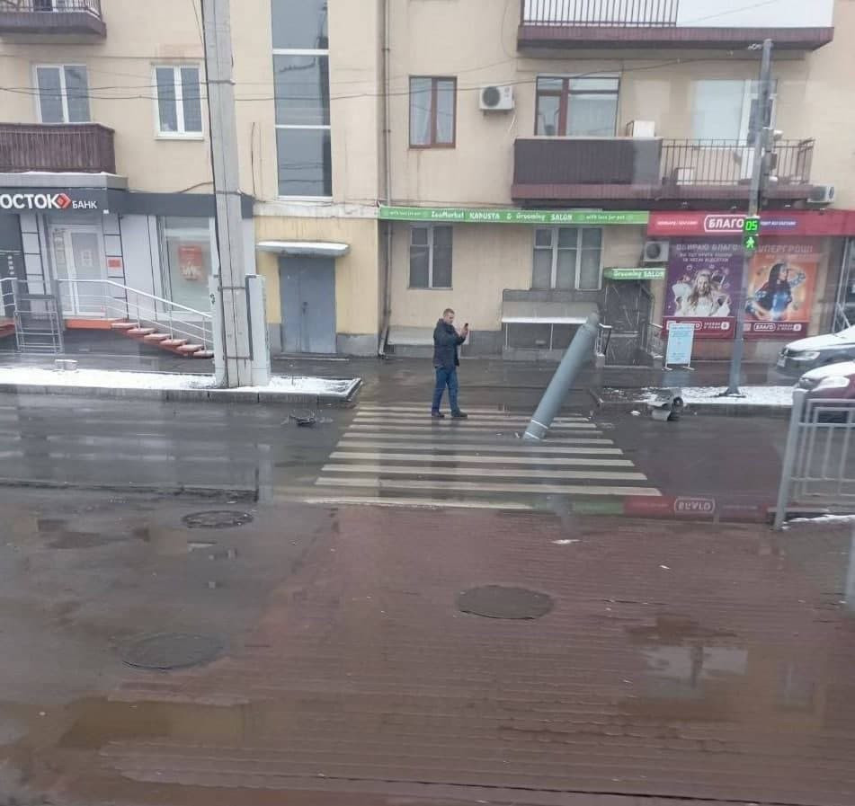 Tổng thống Vladimir Putin kêu gọi Quân đội Ukraine phế truất lãnh đạo - Hình 14 Tong thong Vladimir Putin keu goi Quan doi Ukraine phe truat lanh dao-Hinh-14