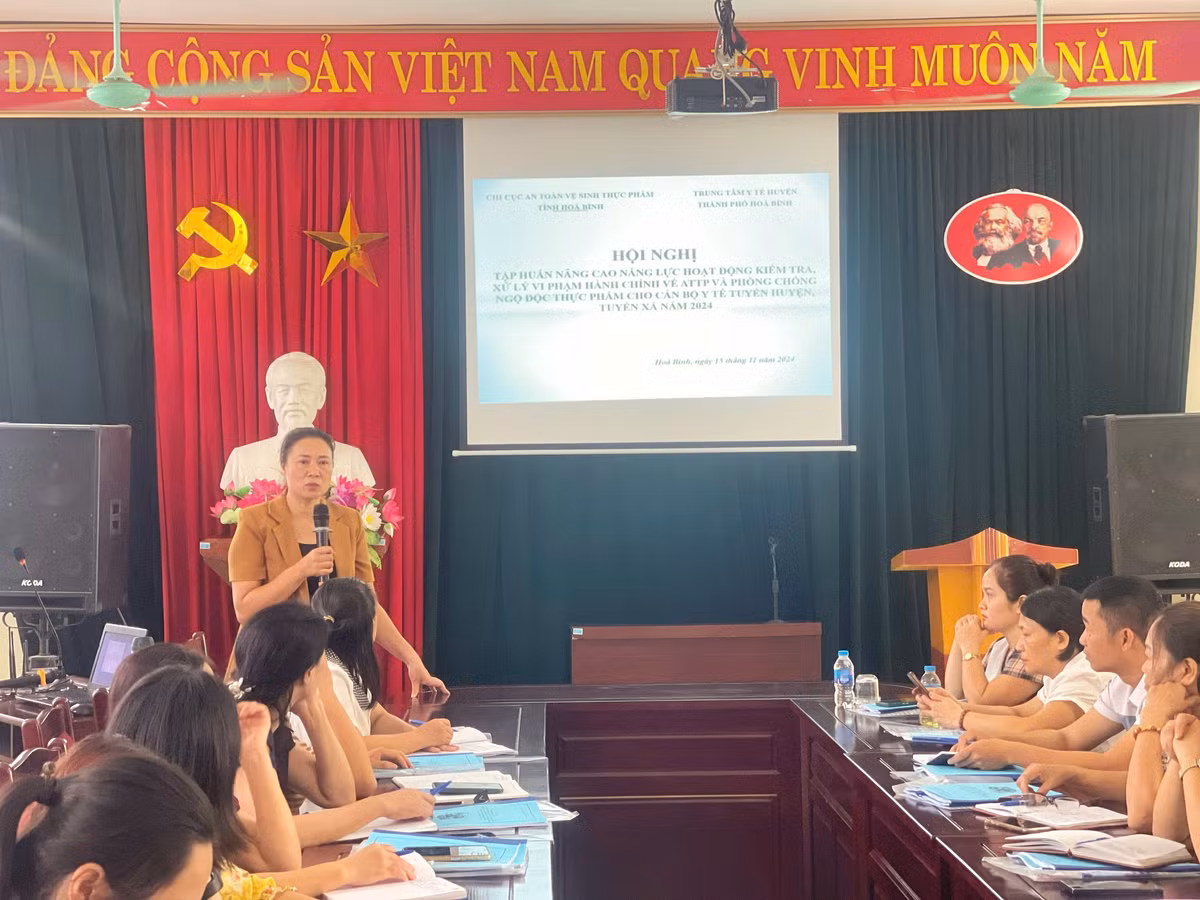 Hoà Bình: tập huấn cán bộ y tế về giám sát bảo đảm ATTP Hoa Binh: tap huan can bo y te ve giam sat bao dam ATTP