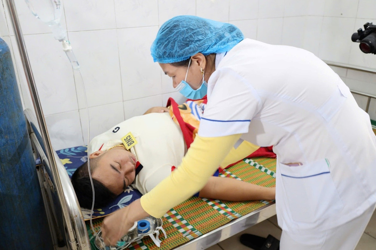 Nghệ An: Diễn tập xử trí ngộ độc thực phẩm tại bữa cỗ đông người Nghe An: Dien tap xu tri ngo doc thuc pham tai bua co dong nguoi