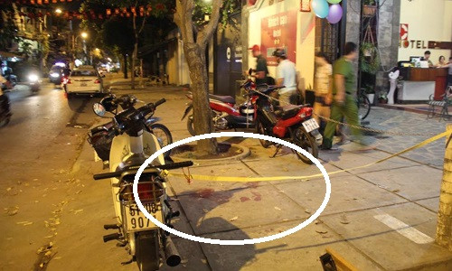 Cai nhau voi chi hang xom, thanh nien bi dam thau nguc-Hinh-2