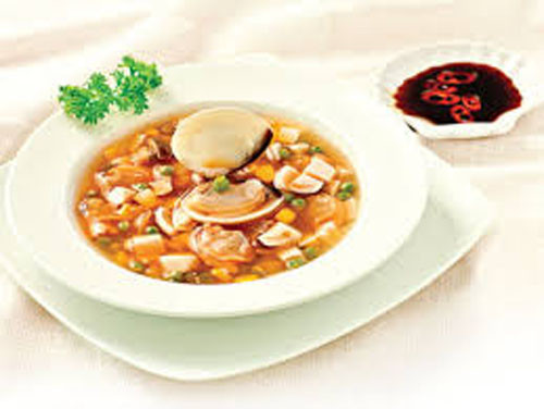 Súp nghêu. Công thức nấu món ăn này đầy chất béo, kem, bơ và thịt xông khói. Tính trung bình, 2,3gr súp nghêu có chứa đến 299calo, 100 calo trong số đó là chất béo bão hòa gây tắc nghẽn động mạch.