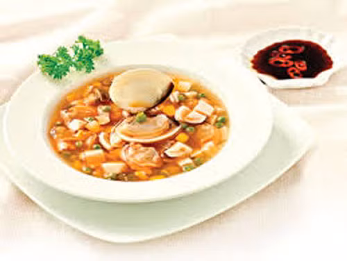 Súp nghêu. Công thức nấu món ăn này đầy chất béo, kem, bơ và thịt xông khói. Tính trung bình, 2,3gr súp nghêu có chứa đến 299calo, 100 calo trong số đó là chất béo bão hòa gây tắc nghẽn động mạch.