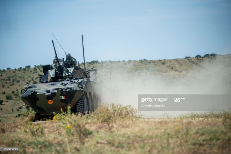 20.000 đơn vị thiết bị quân sự Mỹ sử dụng trong cuộc diễn tập được vận chuyển từ Mỹ và 13.000 đơn vị khác sẽ được cấp phát từ các căn cứ bảo quản tại chỗ.