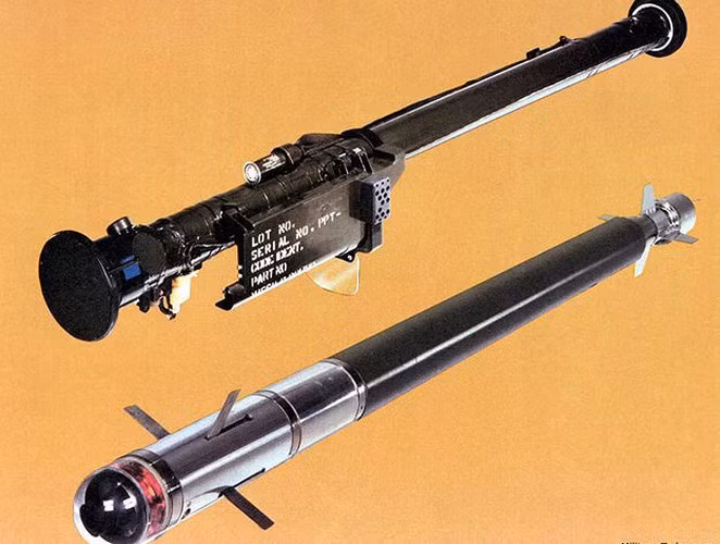 Theo ước tính, tình báo Trung ương Mỹ cung cấp cho lực lượng phiến quân Mujahideen khoảng 2.000 quả tên lửa phòng không vác vai Stinger. Ngay khi có trong tay tên lửa Stinger, phiến quân Hồi giáo cực đoan đã khiến con số máy bay Liên Xô bị tổn thất tăng lên gần 200 máy bay.