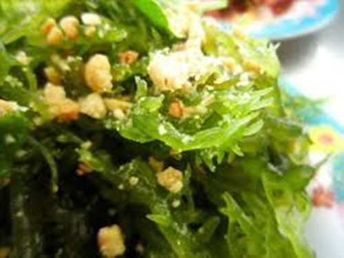 Selen. Đã có nghiên cứu chứng minh, người có nồng độ selen thấp tỷ lệ nghịch với bệnh tim. Selen cần phải làm việc cùng với vitamin E, vitamin C và Co-Q10, vì vậy trước khi bổ sung selen, bạn hãy xem xét bổ sung các loại thực phẩm chống oxy hóa. Selen được tìm thấy trong các loại hạt và rong biển.