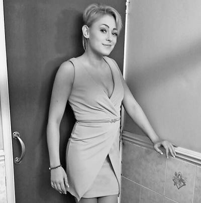 Rất may là sau vài ngày Imogen đã đăng ảnh làn da của cô đã trở lại bình thường sau khi cho biết, cô phải dùng hàng chục chai lotion để tẩy rửa da.