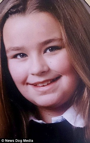 Năm 15 tuổi trong chuyến đi nghỉ đến Tây Ban Nha, tình cờ Krystina gặp một nghệ sỹ vẽ tranh biếm họa trên đường. Ông đã vẽ cho cô một bức chân dung biếm họa bản thân cô theo phong cách hoạt hình trong vòng 10 phút.