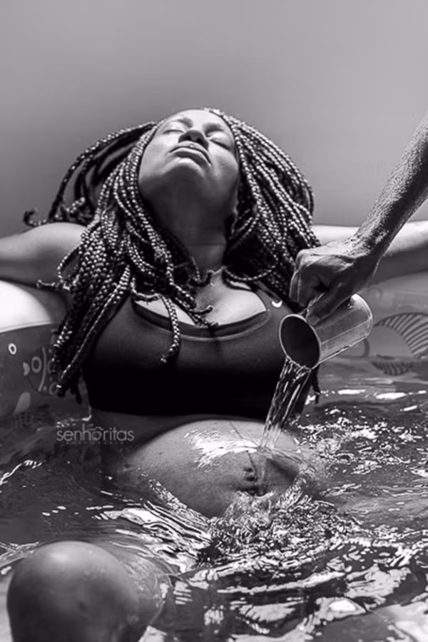 “Sự chờ đợi trong im lặng và điềm tĩnh” là tiêu đề cho bức ảnh chụp ca sinh dưới nước này.