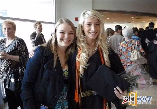 Colby cho biết, khi lớn lên cô thường xuyên nhận được lời khen ngợi vì vẻ đẹp của mình.