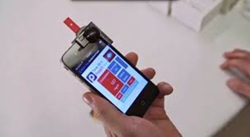 Đối với những người ở độ tuổi 40-65 thì đây là bài xét nghiệm máu bắt buộc trong chương trình khám sức khỏe của Dịch vụ Y tế Quốc gia Anh (NHS). Mẫu máu được lấy và gửi tới phòng xét nghiệm. Kết quả sẽ có sau 7 – 10 ngày. Hiện nay nhiều cơ sở y tế có thể cho bạn kết quả ngay với thiết bị sử dụng mẫu máu từ ngón tay.