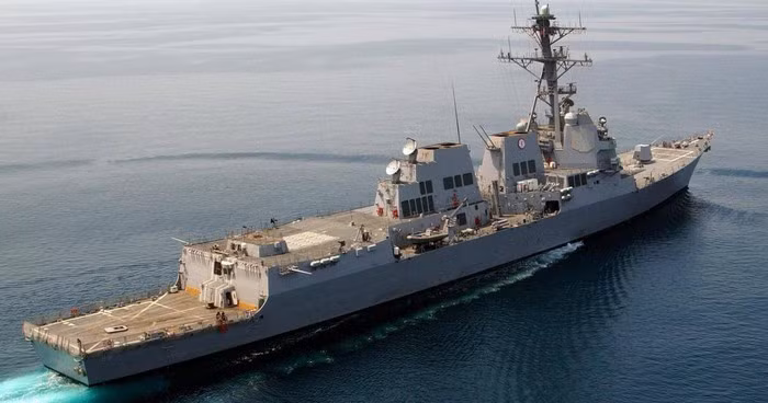 Hạm đội 3 của Hải quân Hoa Kỳ khẳng định rằng các tàu chiến và máy bay của họ sẽ tiếp tục hoạt động tại các khu vực hải phận quốc tế được luật pháp cho phép.