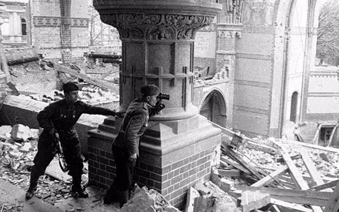 Vi sao Hong quan Lien Xo khong bat song duoc trum phat xit Hitler?