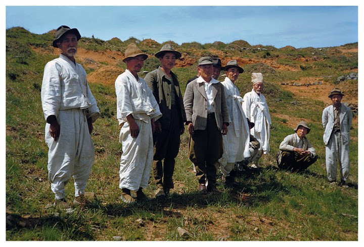 Đám tang ở Busan năm 1952.