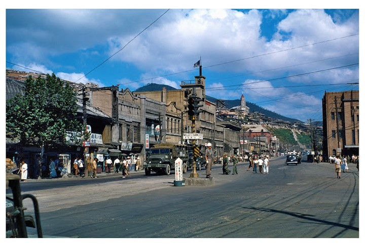 Khu vực gần nhà ga cũ ở Busan năm 1953.