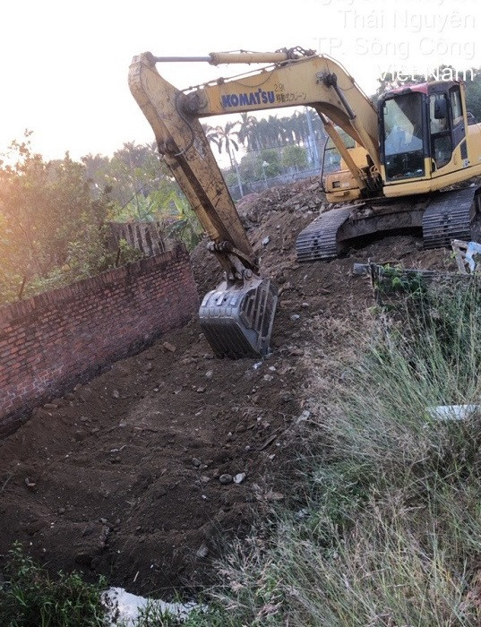 Dự án san lấp mặt bằng tái định cư TP Sông Công không dọn dẹp đất bề mặt - Hình 3 Du an san lap mat bang tai dinh cu TP Song Cong khong don dep dat be mat-Hinh-3