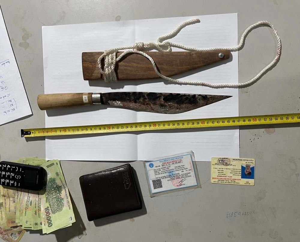 Dùng dao sát hại vợ dã man khi đang ôm con ngủ ở Sơn La - Hình 2 Dung dao sat hai vo da man khi dang om con ngu o Son La-Hinh-2