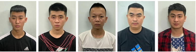  Bắt nhóm đối tượng cho vay lãi suất “cắt cổ” gần 450%/năm: Ngày 6/10, Công an TP Quy Nhơn, tỉnh Bình Định đã tạm giữ hình sự 5 đối tượng Lê Văn Tuấn (SN 1996), Đỗ Văn Duy (SN 2004), Hoàng Xuân Trường (SN 1999), Nguyễn Minh Hoàng (SN 2004) và Lữ Trọng Quân (SN 2003, cùng ngụ tỉnh Thanh Hóa) để làm rõ hành vi "Cho vay lãi nặng trong giao dịch dân sự". Nhóm đối tượng trên đã cho 22 người ở thị xã An Nhơn, huyện Tuy Phước và TP Quy Nhơn vay hơn 1,1 tỷ đồng. Lãi suất cho vay 30 - 37,14%/tháng (tức từ 360% đến 445%/năm), gấp khoảng 18 - 22 lần mức lãi suất cao nhất được quy định tại điều 468 Bộ luật Dân sự.