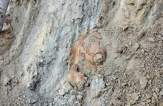 Phat hien vat nghi la bom o Lao Cai, hon 600 hoc sinh nghi hoc