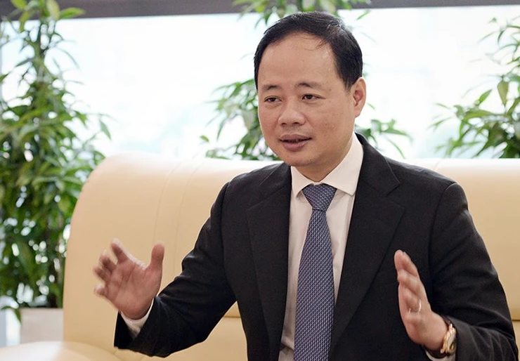 Trước khi được bổ nhiệm làm Thứ trưởng Bộ Khoa học và Công nghệ, ông từng là nghiên cứu viên ở Viện Khí tượng thuỷ văn, sau đó trở thành lãnh đạo viện này. 