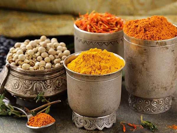 Thực phẩm cay giúp tăng sự trao đổi chất của cơ thể. Tuy nhiên, chúng cũng làm gián đoạn quá trình tiêu hóa và có thể gây viêm trong dạ dày.