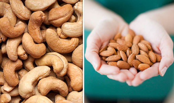 Tuy nhiên, theo nghiên cứu này, ăn vặt bằng hạnh nhân giúp làm giảm cơn đói nói chung và giảm sự thèm ăn. Ảnh: express.