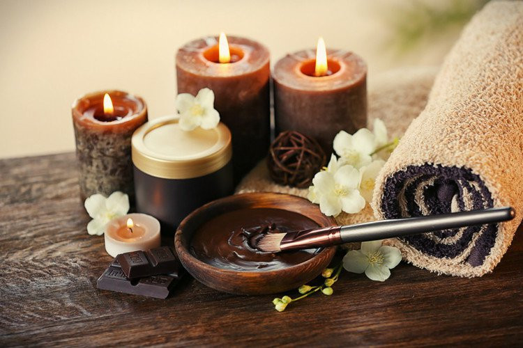 Sau đó, bạn hãy rửa sạch mặt với nước lạnh. Ảnh: cdns.