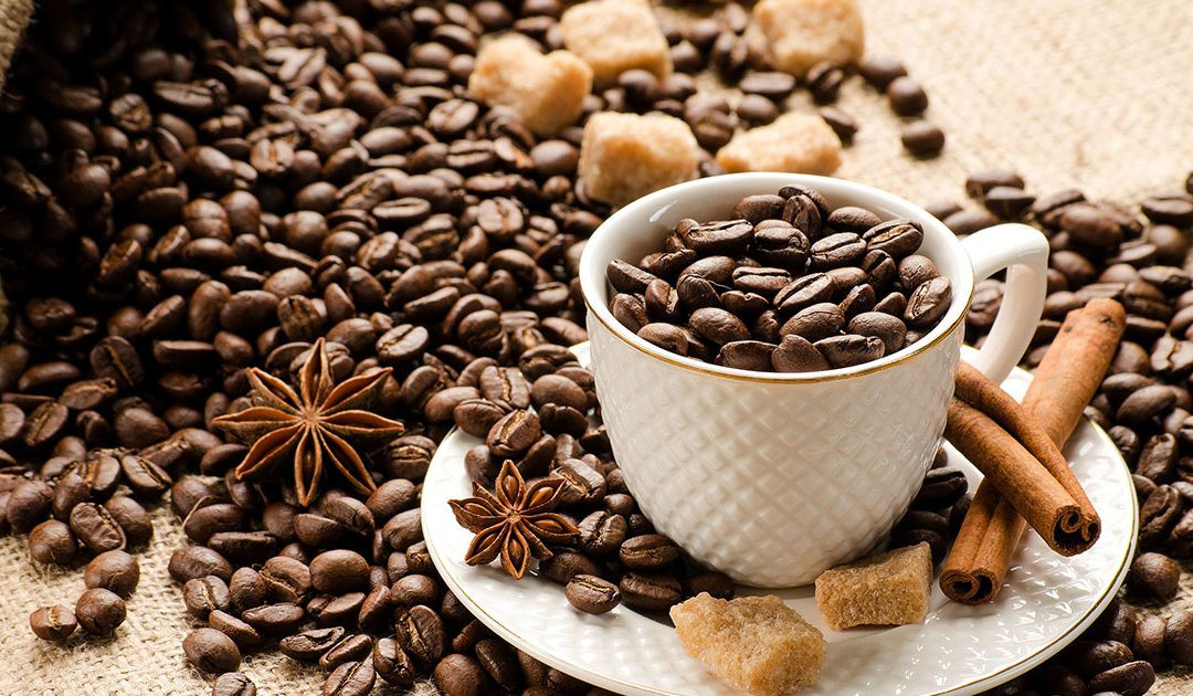 Đặc biệt, đối với những người bị loãng xương, nếu tiêu thụ một lượng caffein vượt quá 300 miligam có thể làm tình trạng tồi tệ hơn. Ảnh: minuteschool.