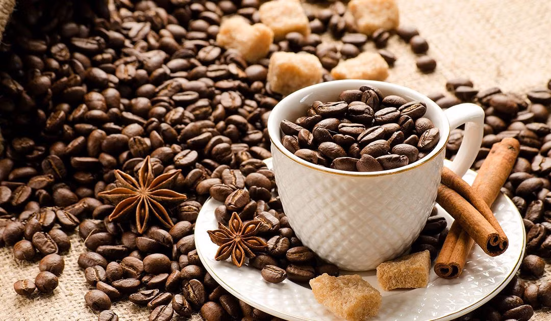Đặc biệt, đối với những người bị loãng xương, nếu tiêu thụ một lượng caffein vượt quá 300 miligam có thể làm tình trạng tồi tệ hơn. Ảnh: minuteschool.