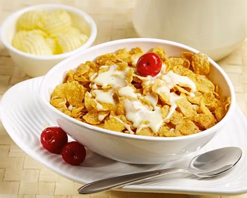 Natri ảnh hưởng đến cân bằng canxi bằng cách tăng bài tiết. Giảm lượng muối nạp vào cơ thể mỗi ngày sẽ tốt cho xương của bạn. Ảnh: dantocmiennui.