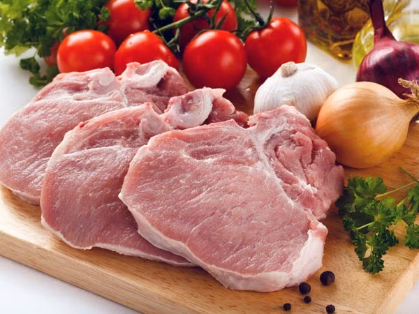 Thịt bò chứa rất nhiều sắt giúp cải thiện chất lượng máu.