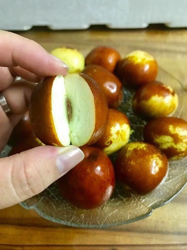 Thậm chí, hàm lượng vitamin C có trong hồng táo còn cao hơn kiwi gấp 4 lần, gấp 6 lần dâu tây, gấp 5 lần súp lơ. Ảnh: connect360.