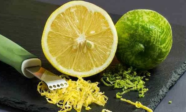 Bạn có thể sử dụng vỏ chanh trị mụn trứng cá rất hiệu quả. Ảnh: giaoducthoidai.