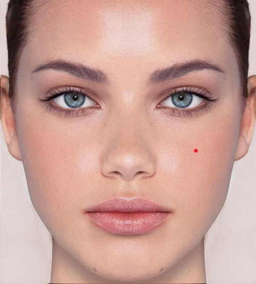 Nốt ruồi này được ví như nhát dao cắt đứt tình ái, làm tan vỡ mối lương duyên. Ảnh minh họa: A2ua.