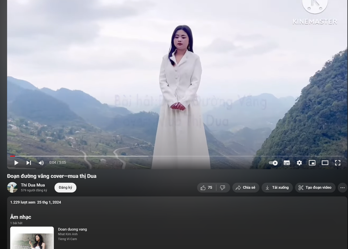 Nhìn qua clip mới của Mua Thị Dua đã thấy clip khá đơn sơ, cả hình ảnh, text(chữ) đều sơ sài. Thậm chí, sản phẩm số này còn nguyên logo của phần mềm dựng ở góc phải màn hình.