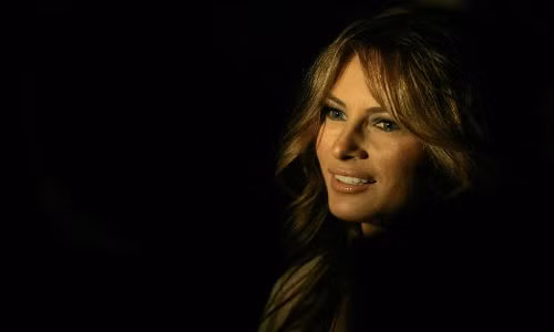 Vợ ứng viên Tổng thống Mỹ, Melania, tham dự buổi trình diễn trong tuần lễ thời trang New York ngày 14/9/2006.