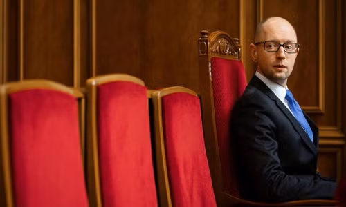 Ai moi la nguoi nam quyen thuc su o Ukraine?