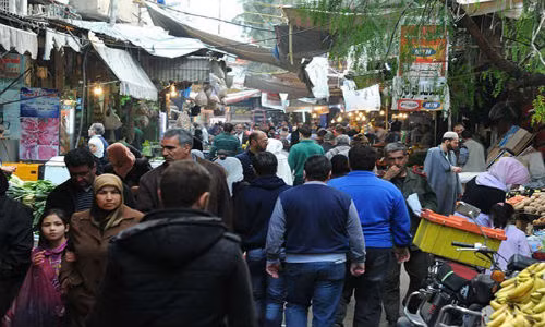 Nhưng hiện giờ, người dân Syria có thể hy vọng vào một cuộc sống tốt đẹp hơn đang chờ đợi họ phía trước. Ảnh: Lối đi trong khu chợ đông đúc.