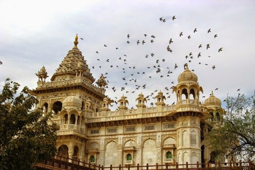 Ngày 17/12/2012, một “tiếng nổ siêu thanh” Sonic Bomoe đã làm chấn động thành phố Jodhpur, Ấn Độ. Được biết, một tiếng nổ siêu thanh như vậy chỉ được tạo ra khi có một chiếc máy bay di chuyển với vận tốc siêu thanh. Tuy nhiên, quân đội Ấn Độ cho biết họ không biết gì về nguyên nhân gây ra tiếng nổ như vậy bởi nó phát ra ở khu vực đông dân cư.