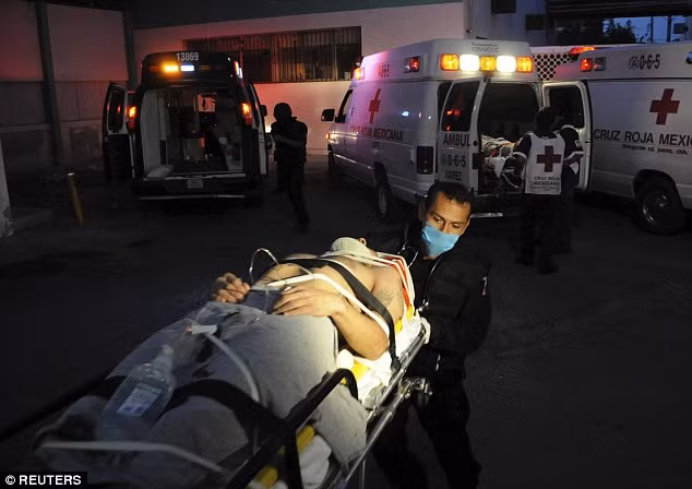 Cuoc song ben trong nha tu khet tieng o Mexico-Hinh-9