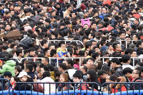 Hinh anh bien nguoi “ket cung” o ga tau Tet Trung Quoc-Hinh-5