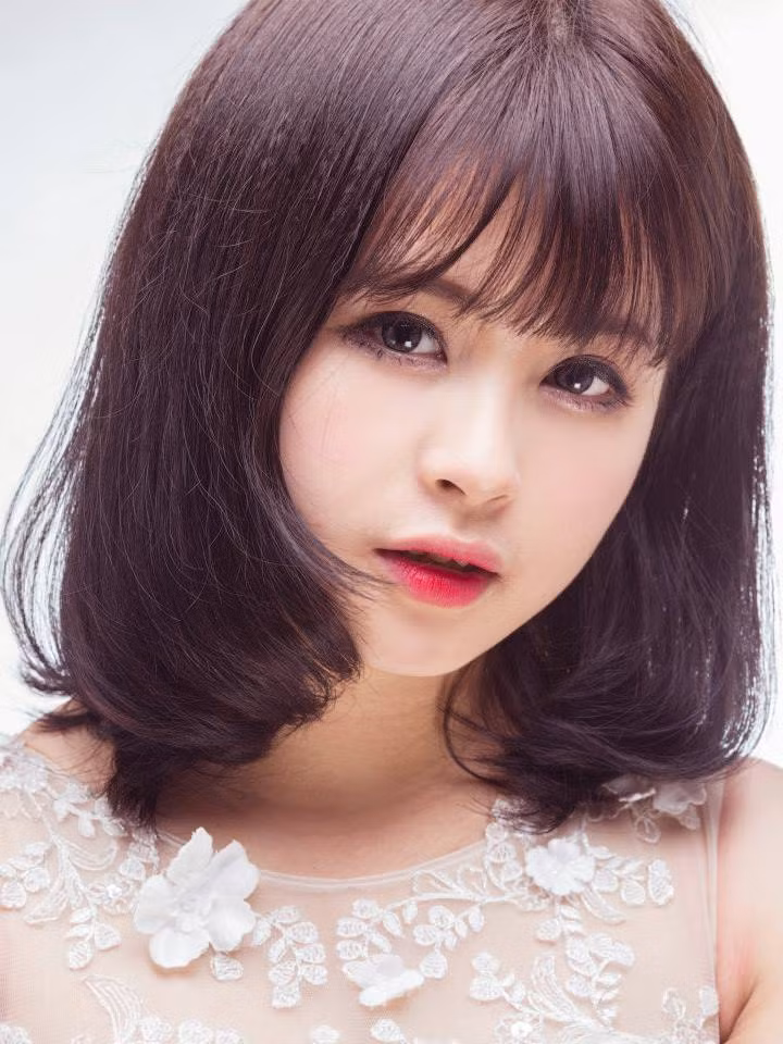 Vốn là một cô gái trẻ trung, xinh đẹp như búp bê, Hương Thảo (nickname Thảo Nari) chia sẻ clip của cô được quay trong một lần "nghịch dại", chỉ quay cho vui nhưng không ngờ lại được nhiều người chú ý đến vậy.