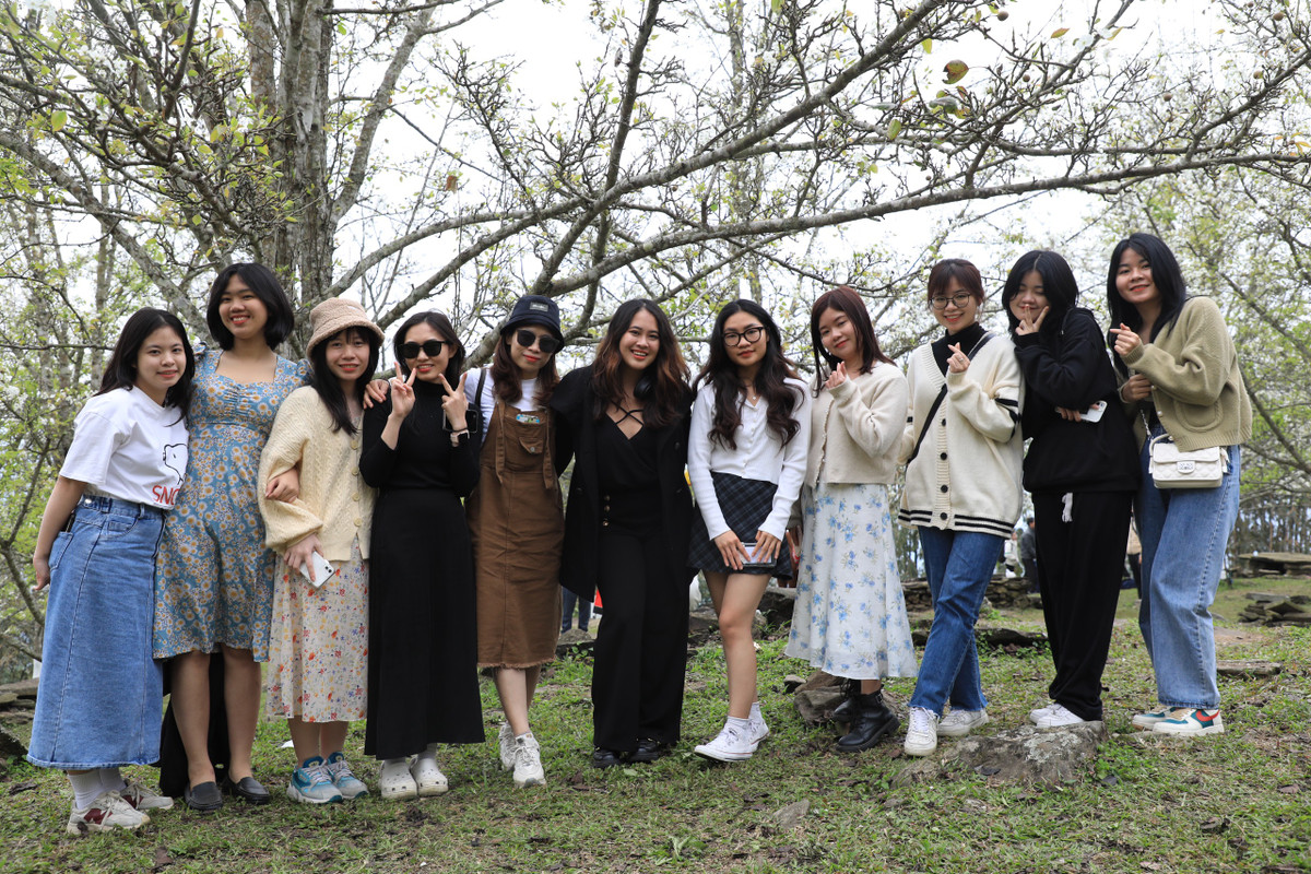 Dịp này, Na Hang thu hút hàng nghìn lượt khách đến với địa phương.